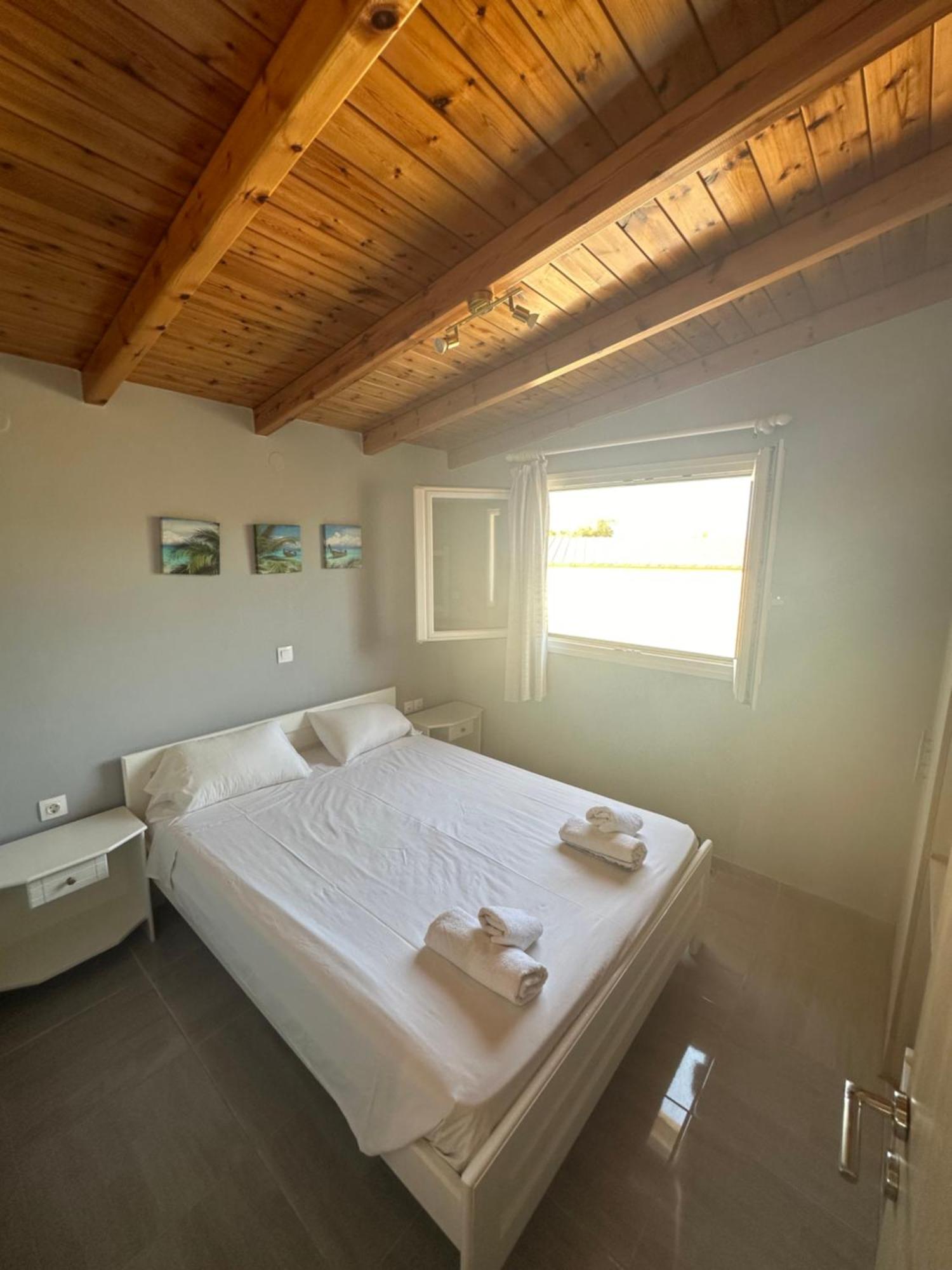 Telis Apartments Two Roda  Exterior photo