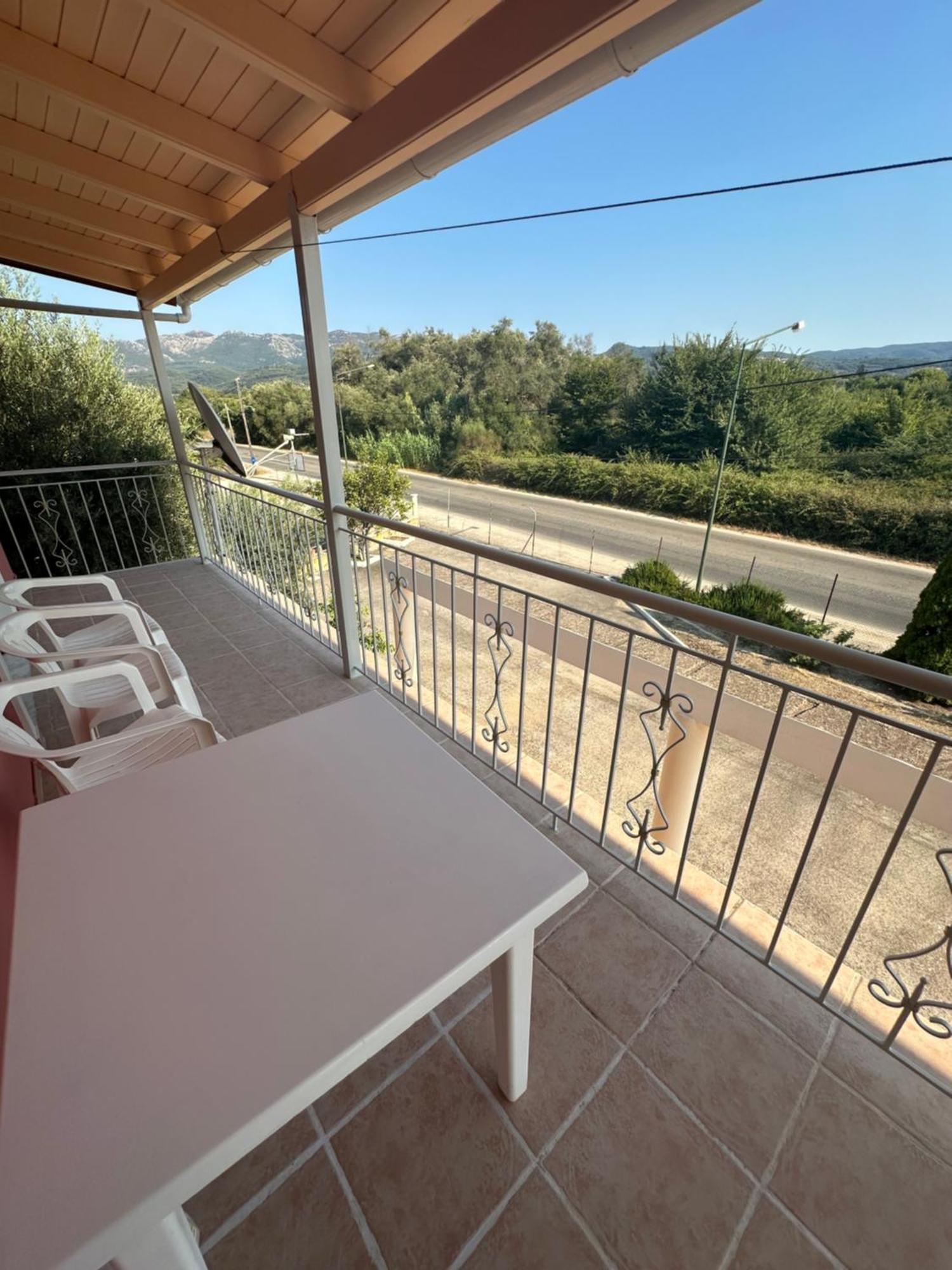 Telis Apartments Two Roda  Exterior photo