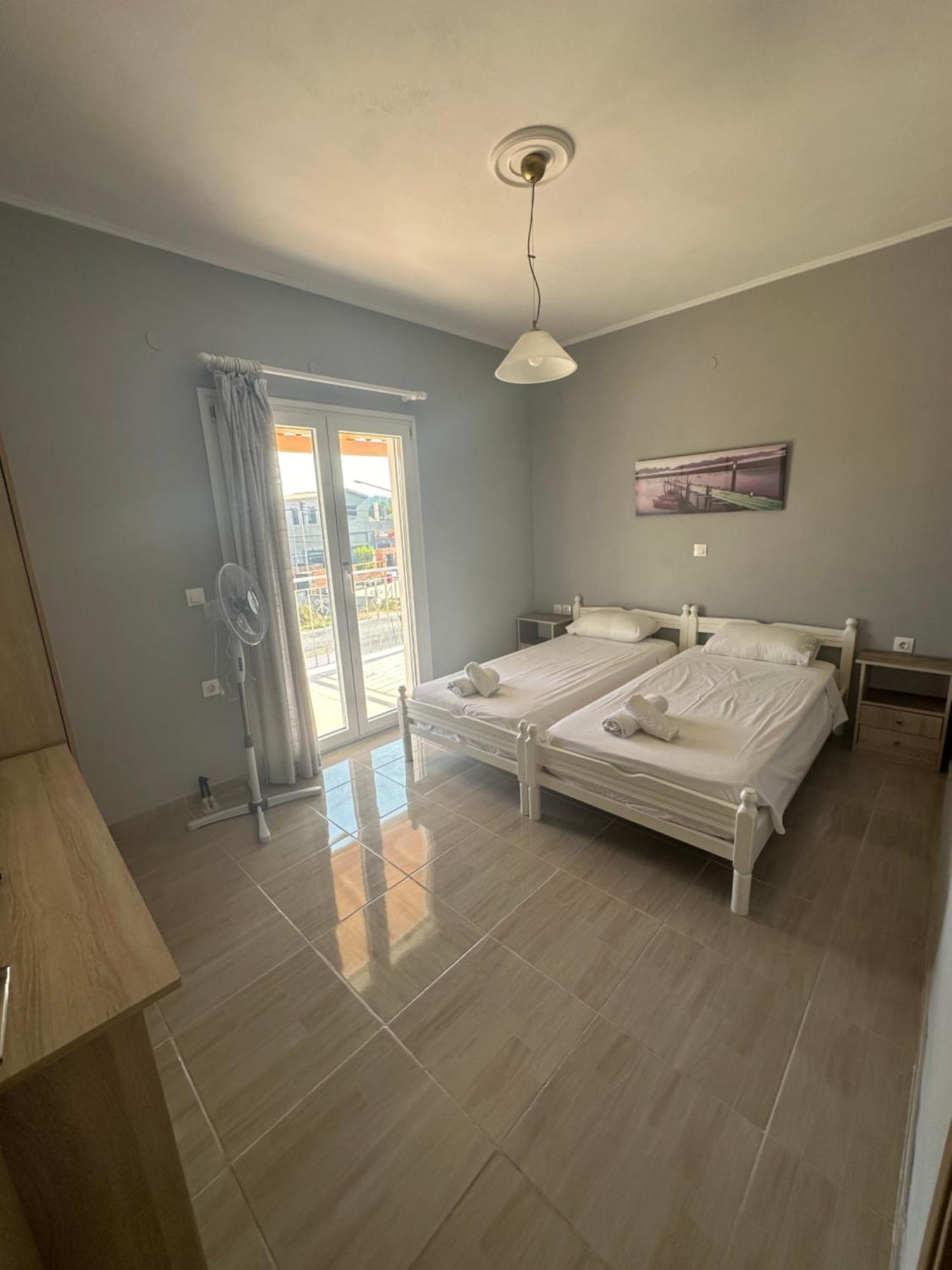 Telis Apartments Two Roda  Exterior photo