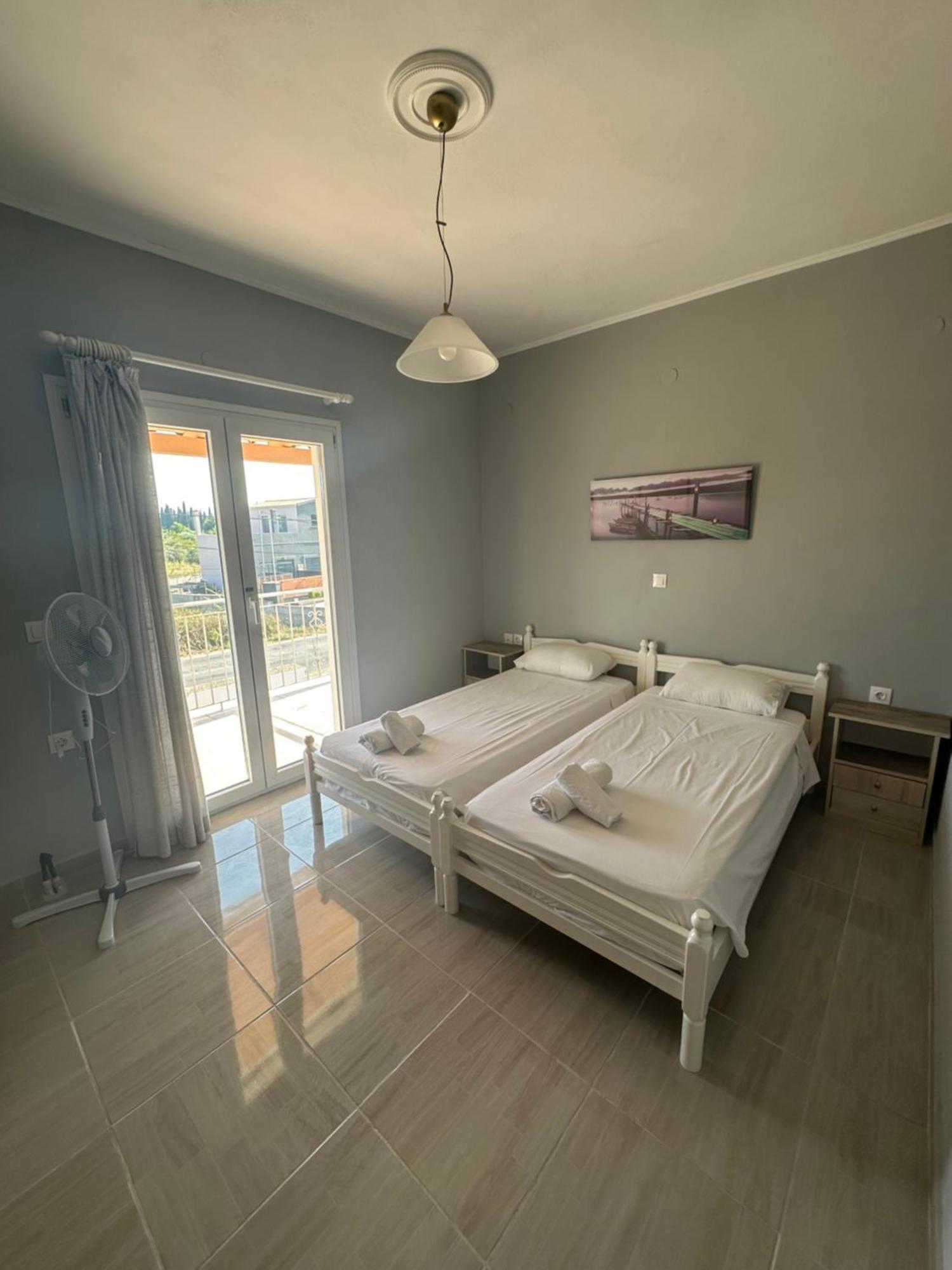Telis Apartments Two Roda  Exterior photo